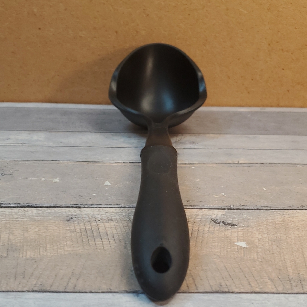 Black Silicone Ladle